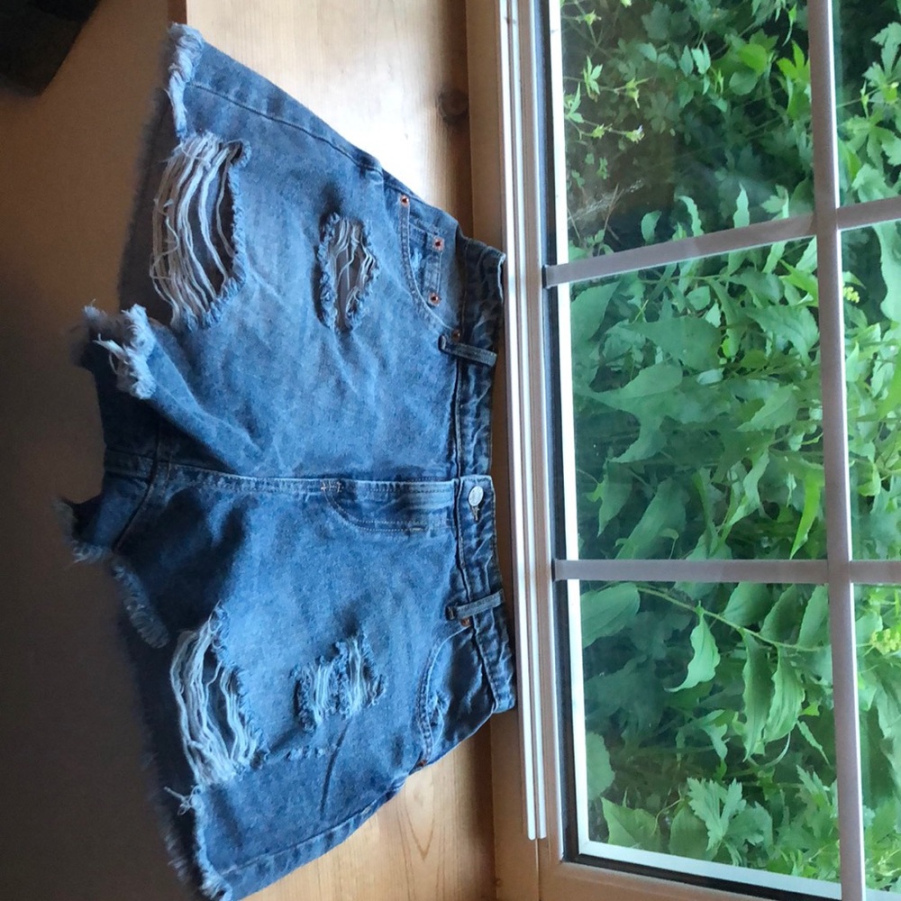 Love Tree shorts